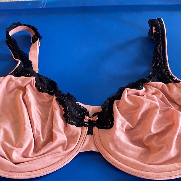 Soma Other - Soma Embraceable Unlined Pink and Black Lace Bra